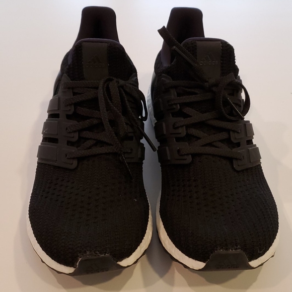 Adidas Ultra boost 9.5 - Picture 1 of 6